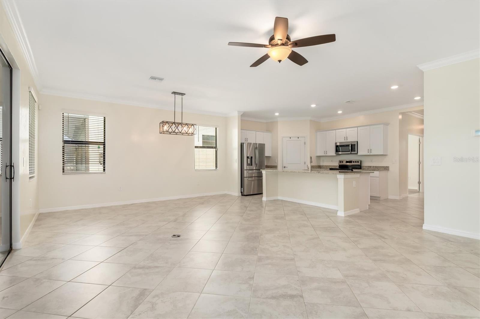 11125 Balfour St Property Photo 6