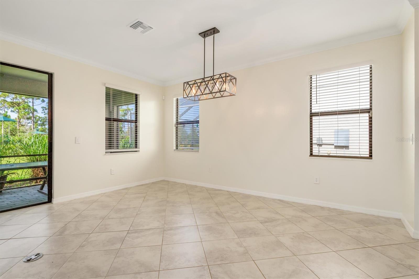 11125 Balfour St Property Photo 11