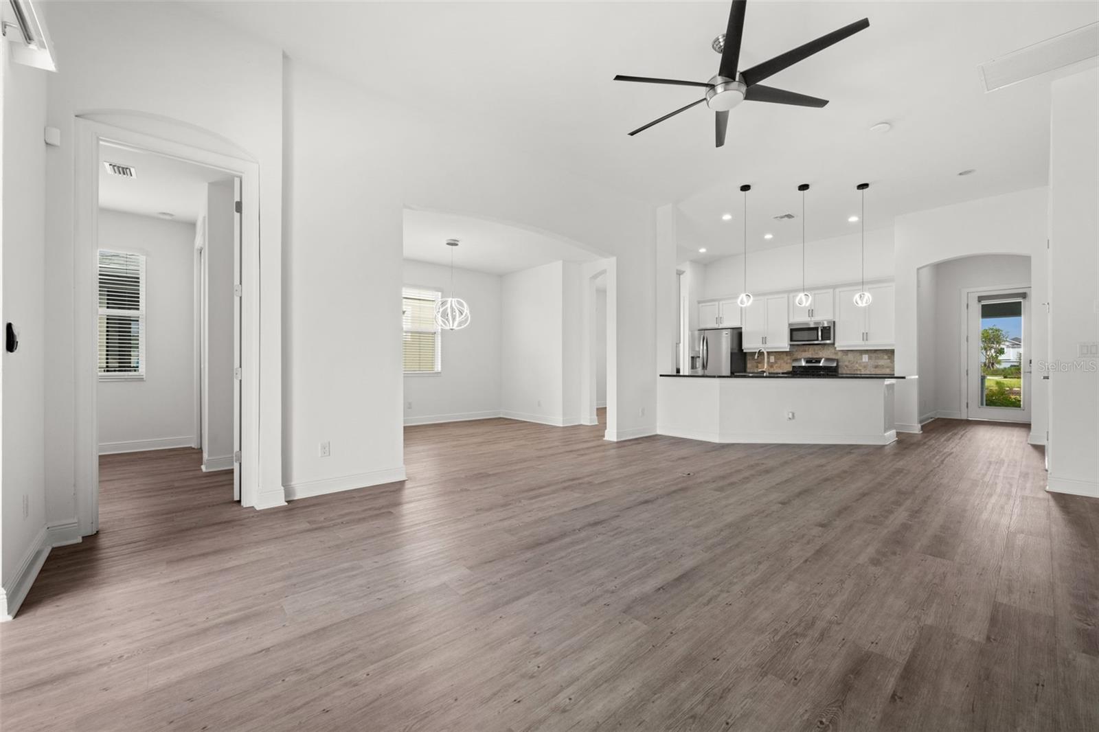 15880 Elina Sky Dr Property Photo 5