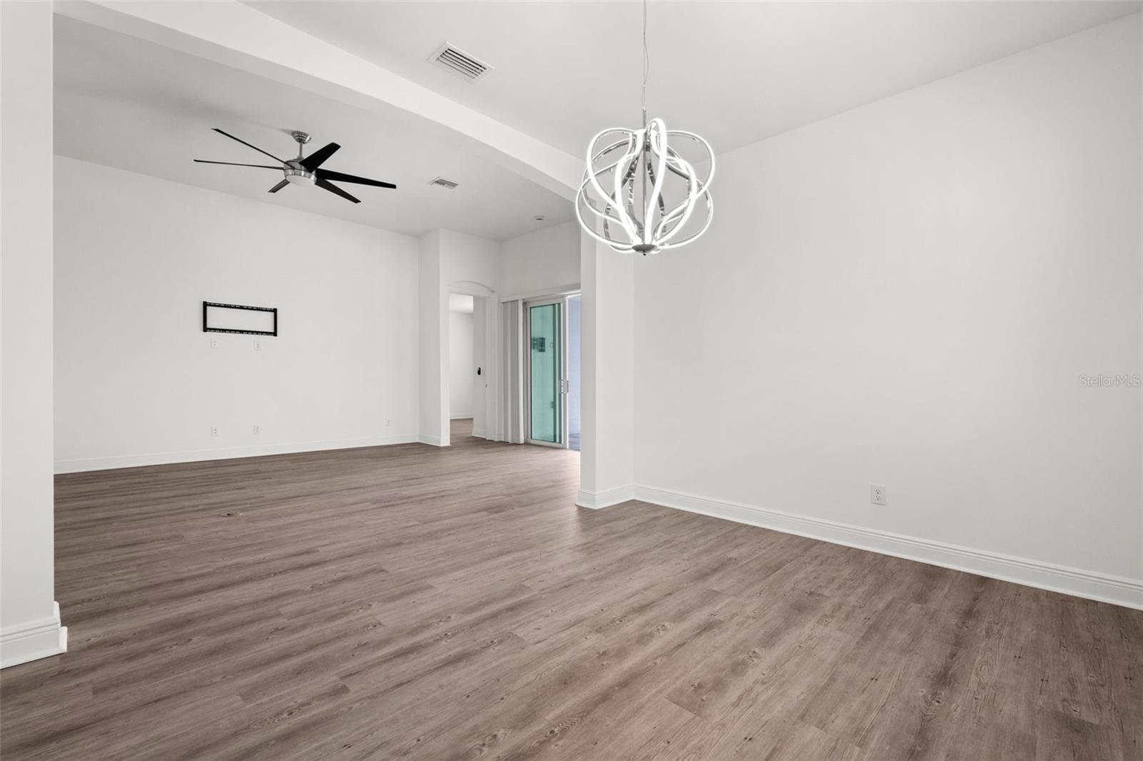 15880 Elina Sky Dr Property Photo 9