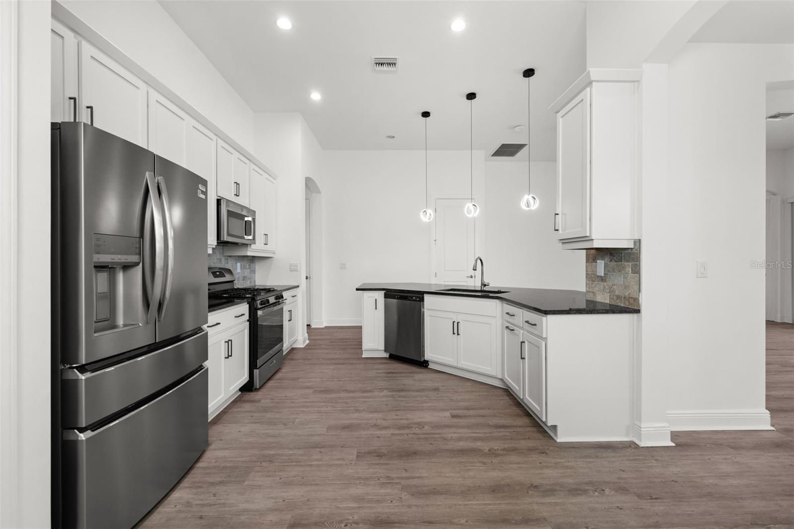 15880 Elina Sky Dr Property Photo 10