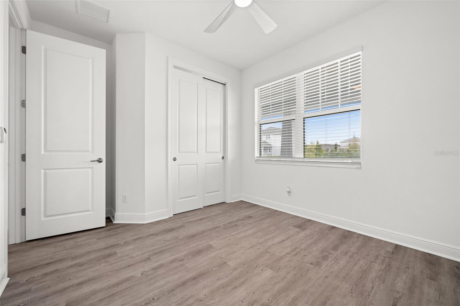 15880 Elina Sky Dr Property Photo 32