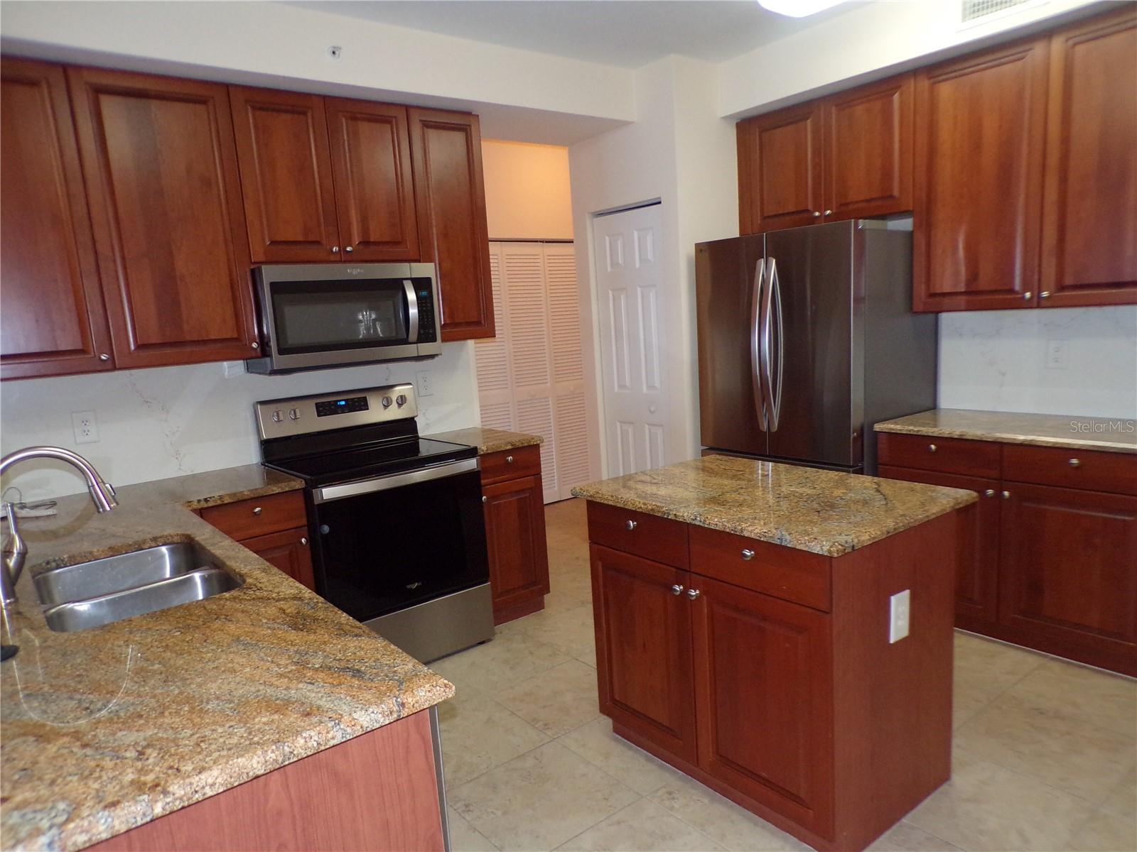 93 Vivante Blvd #9333 Property Photo 6