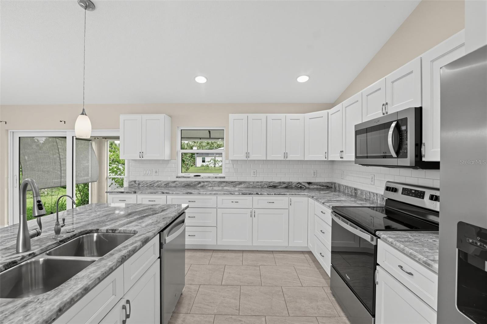 2580 Vogler Ln Property Photo 6