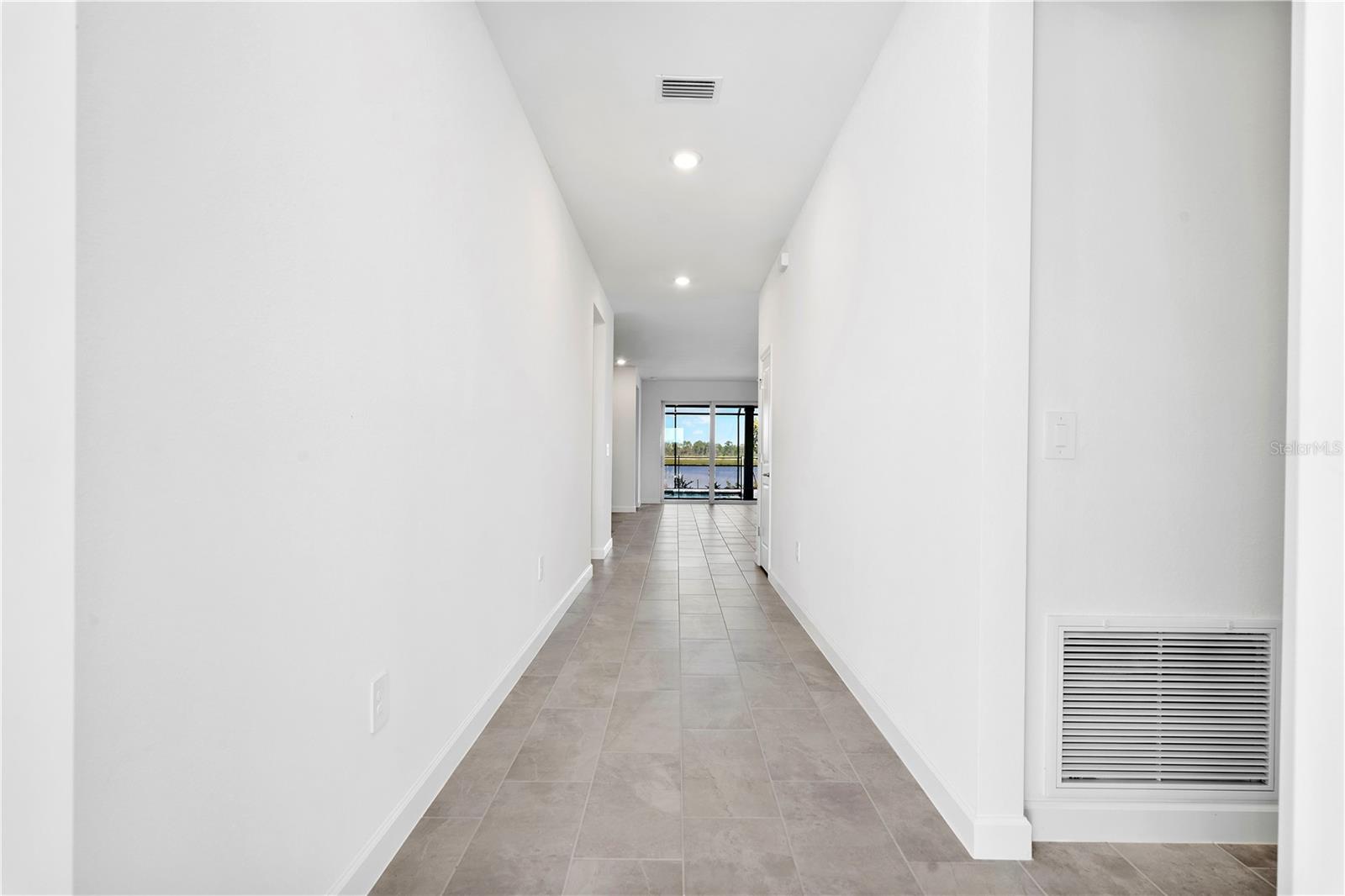 14735 Bluewater Rd Property Photo 2
