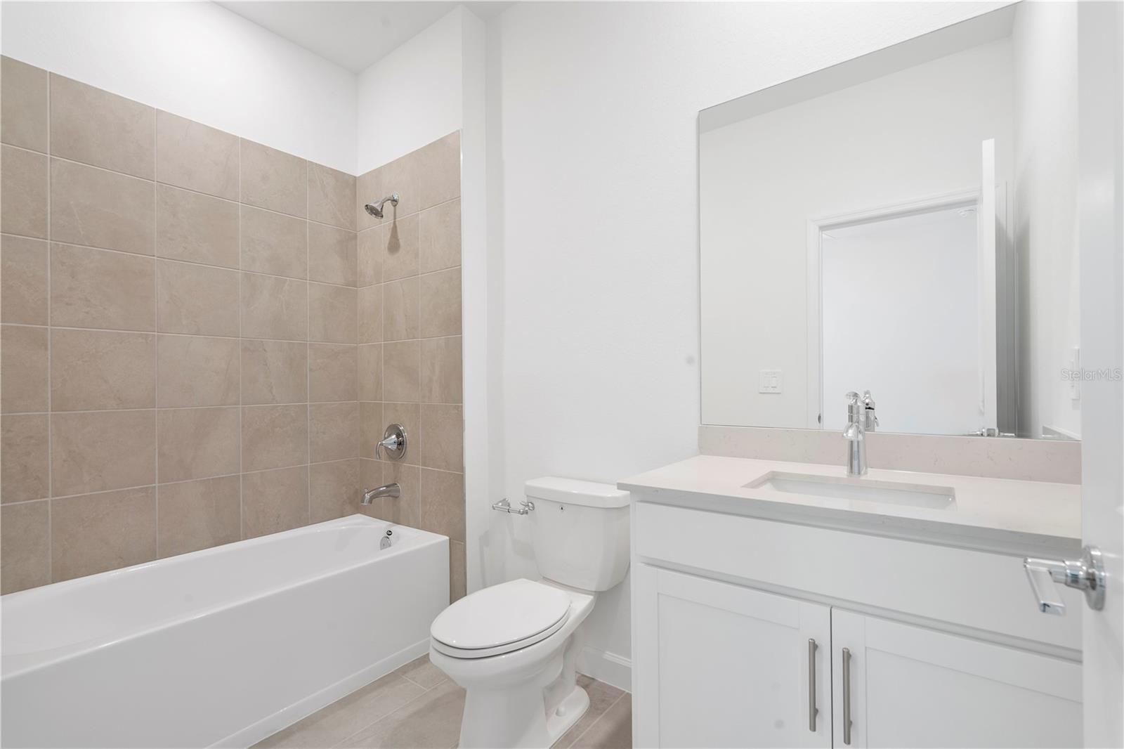 14735 Bluewater Rd Property Photo 10