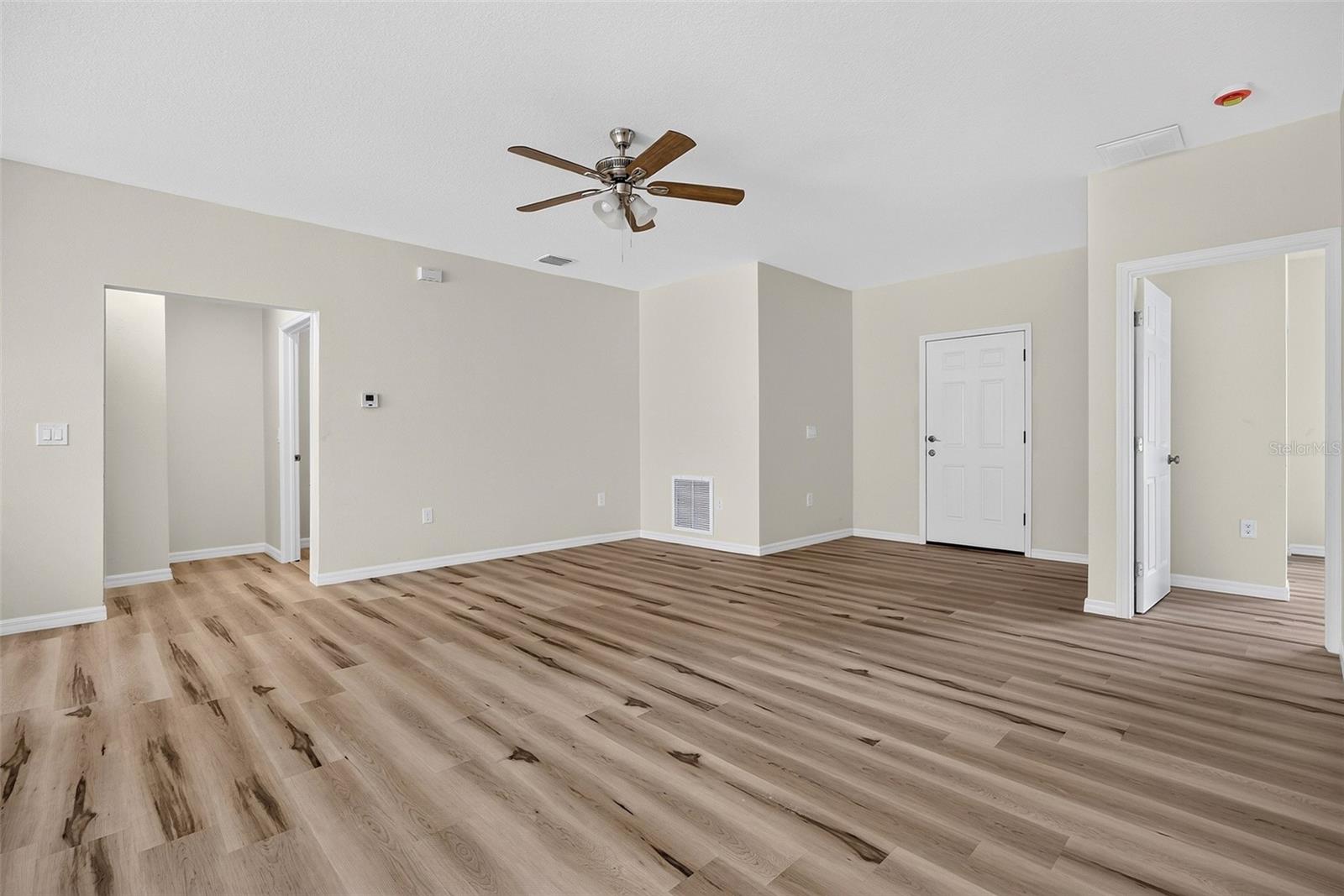 14188 Gables Ave Property Photo 9
