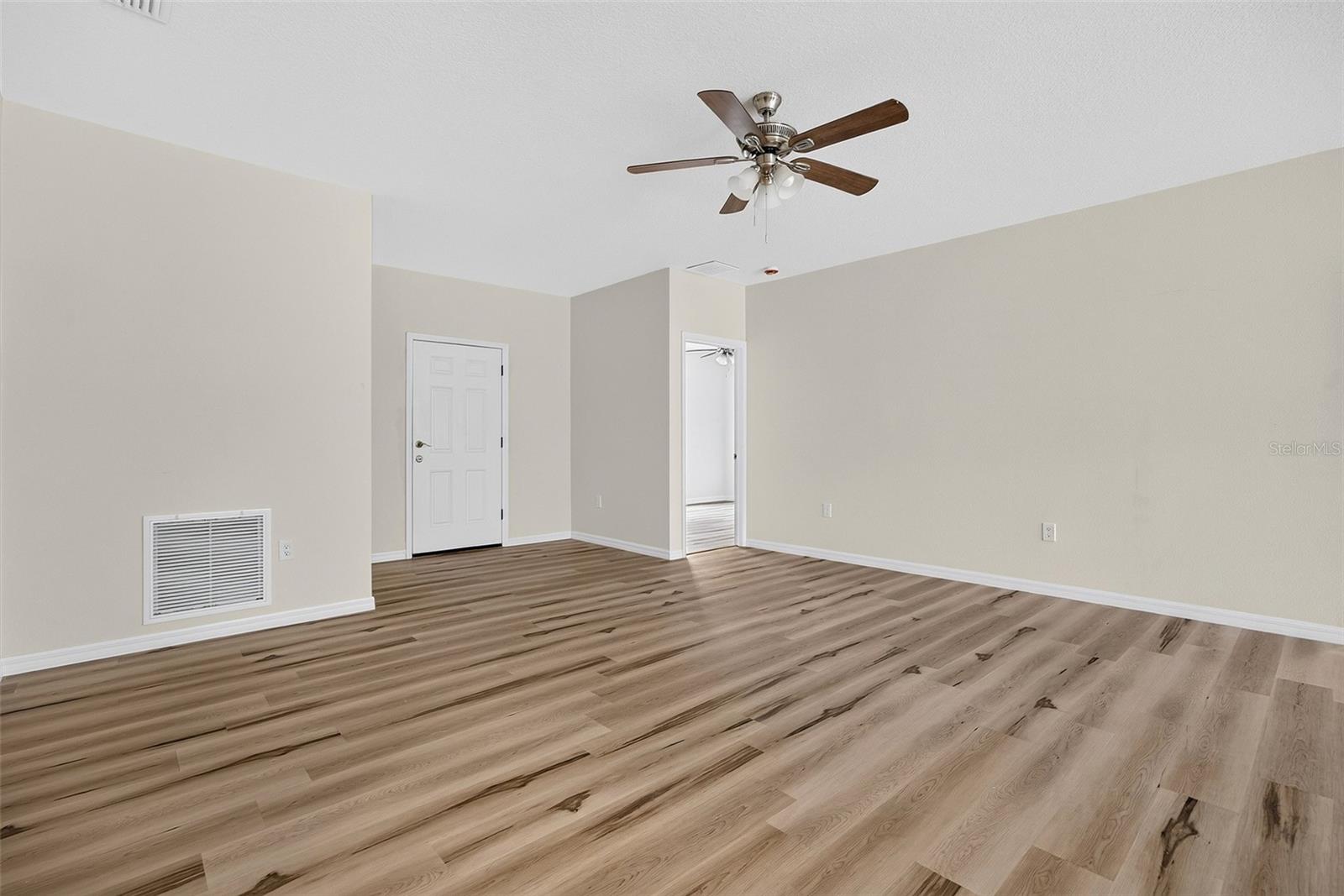 14188 Gables Ave Property Photo 11