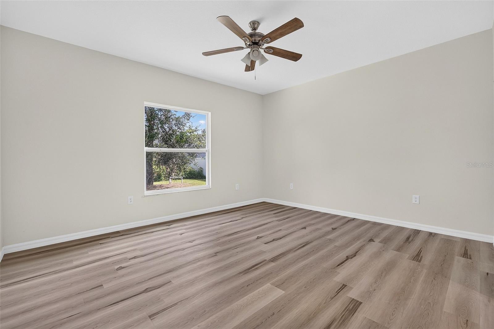 14188 Gables Ave Property Photo 21