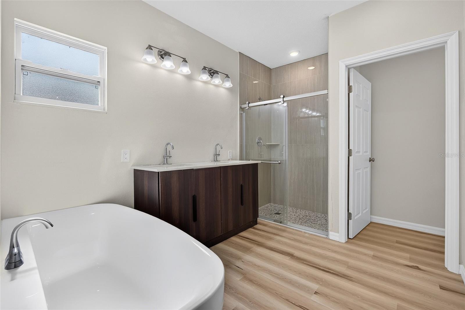 14188 Gables Ave Property Photo 27