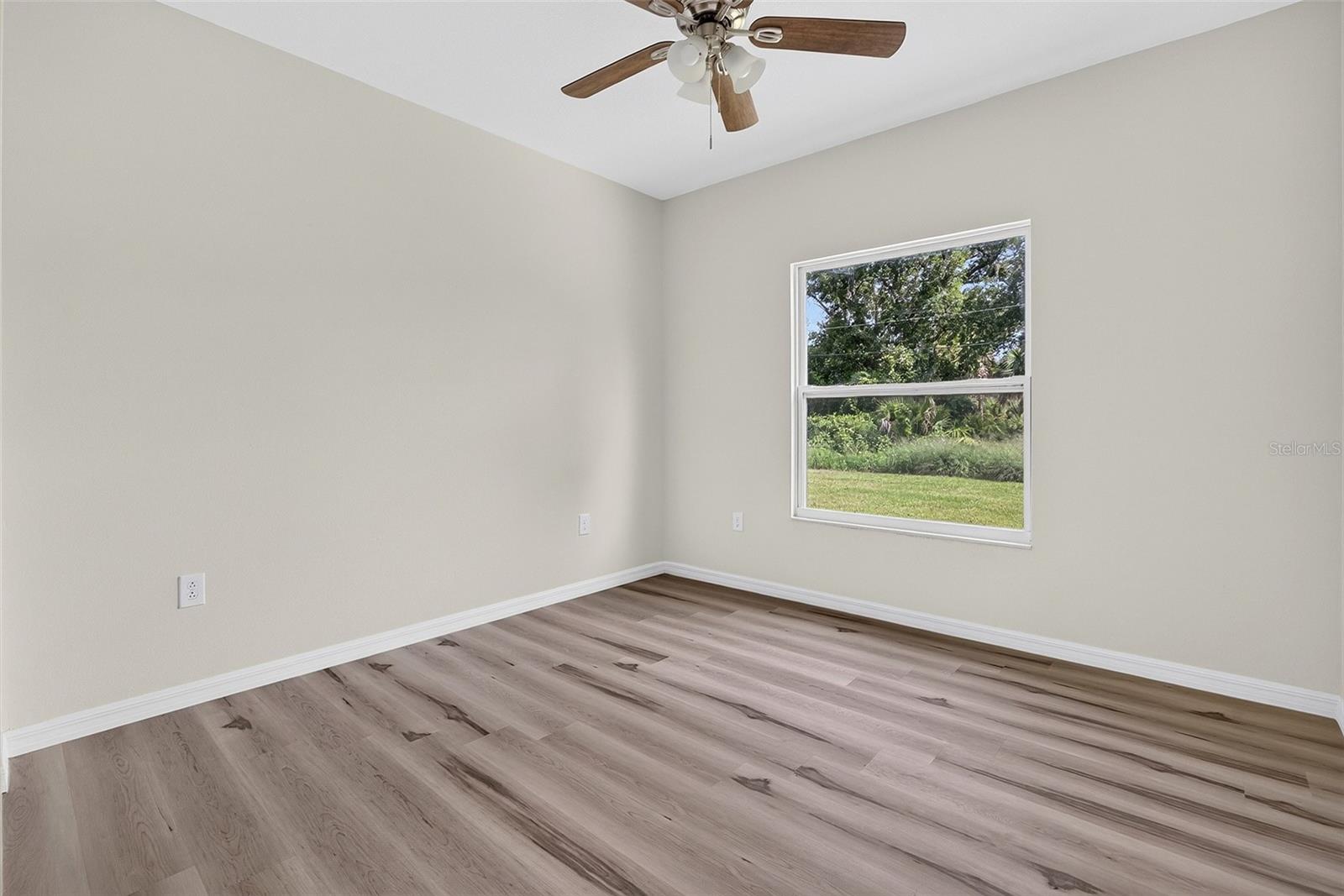 14188 Gables Ave Property Photo 34