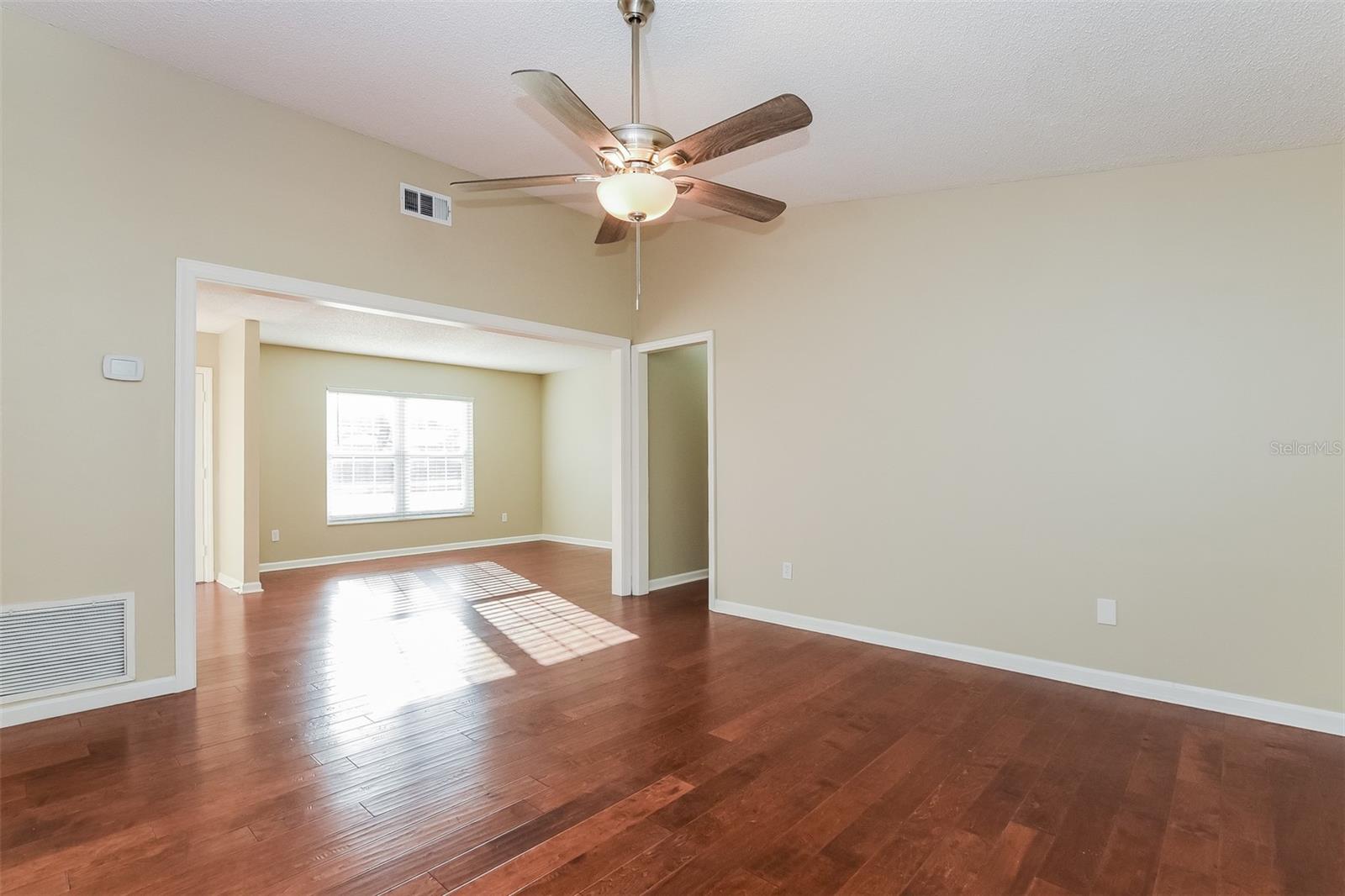 5409 Albert Dr Property Photo 7