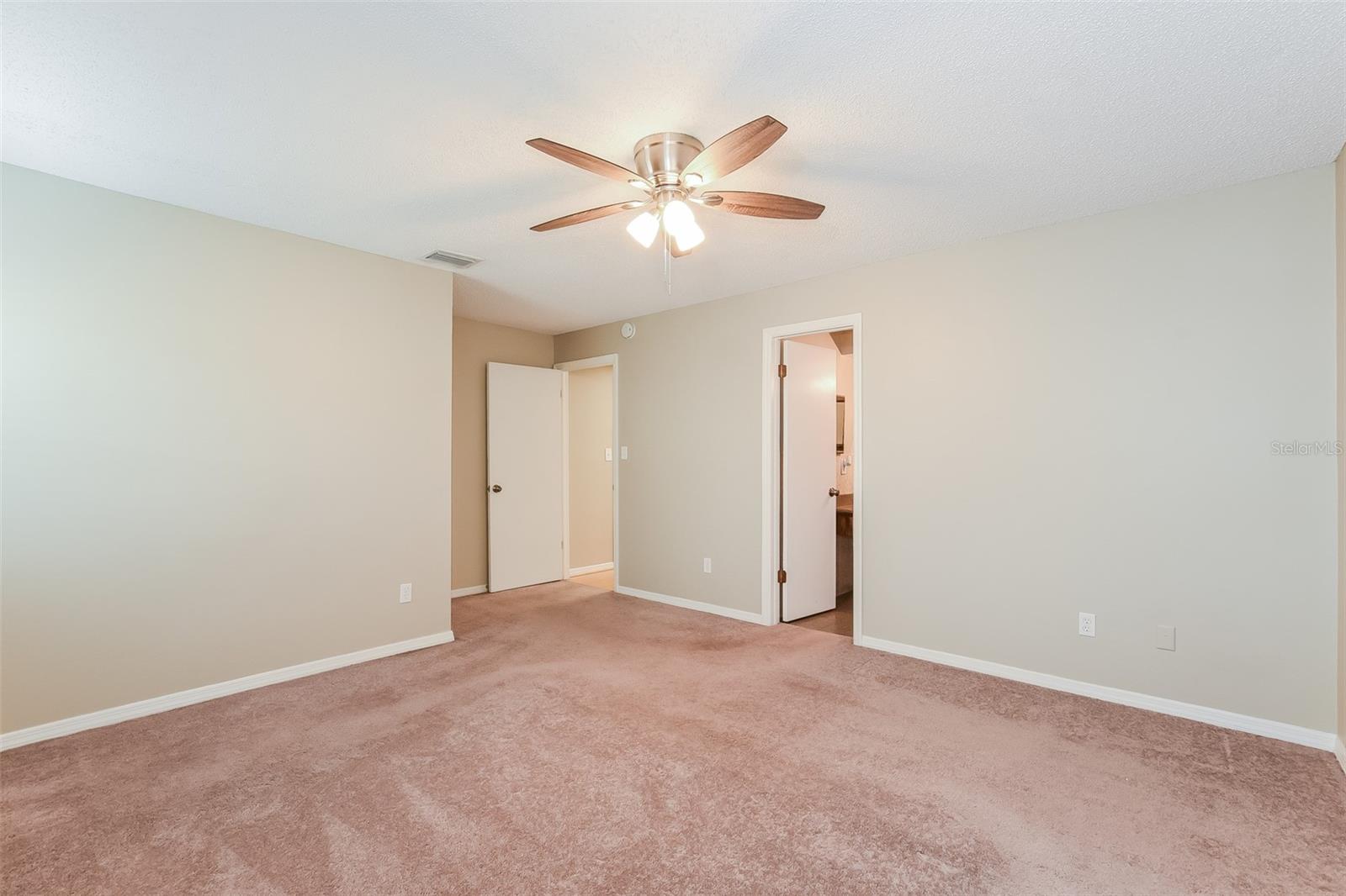 5409 Albert Dr Property Photo 9