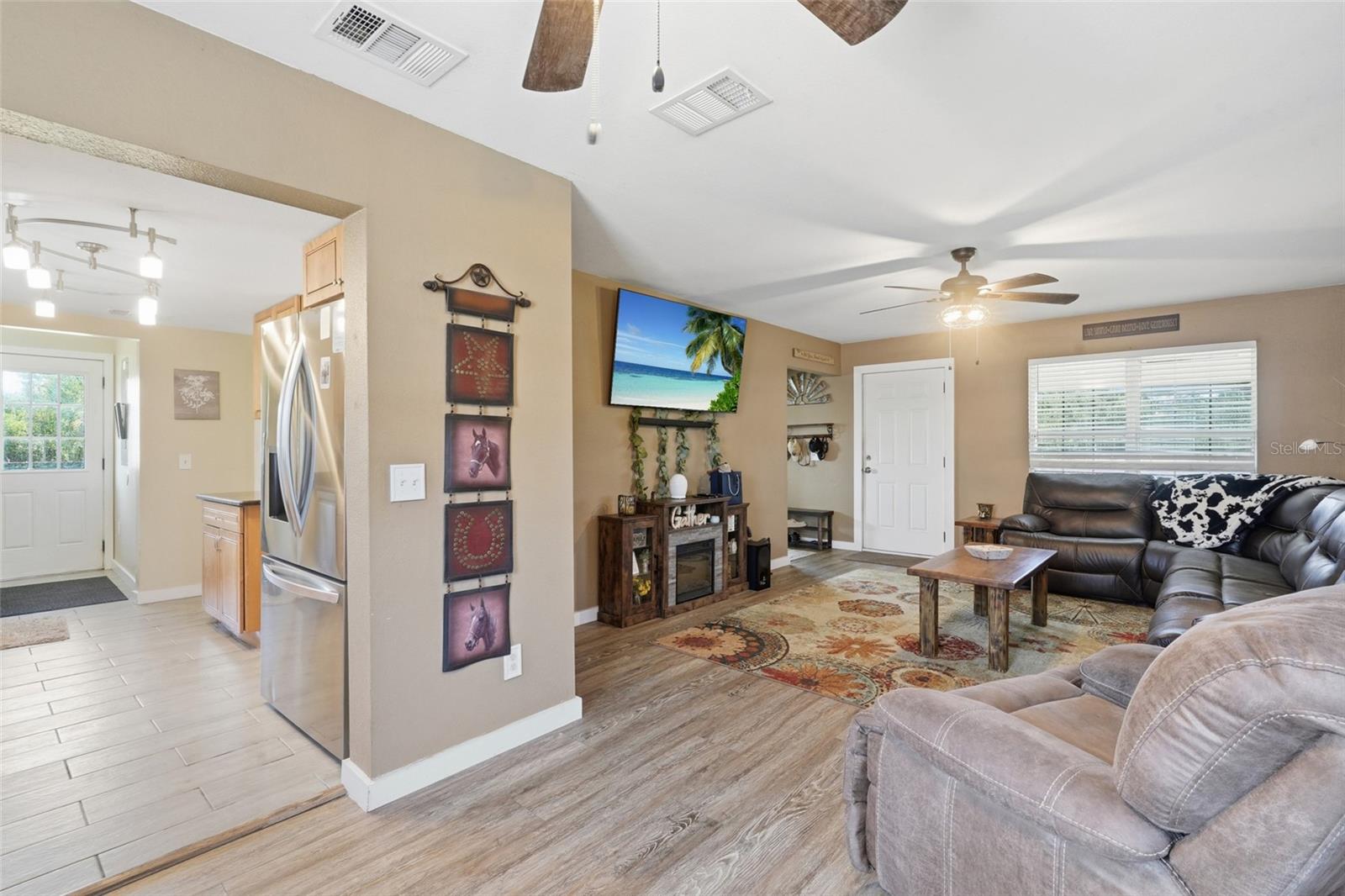 5780 Sabal Palm Ln Property Photo 9
