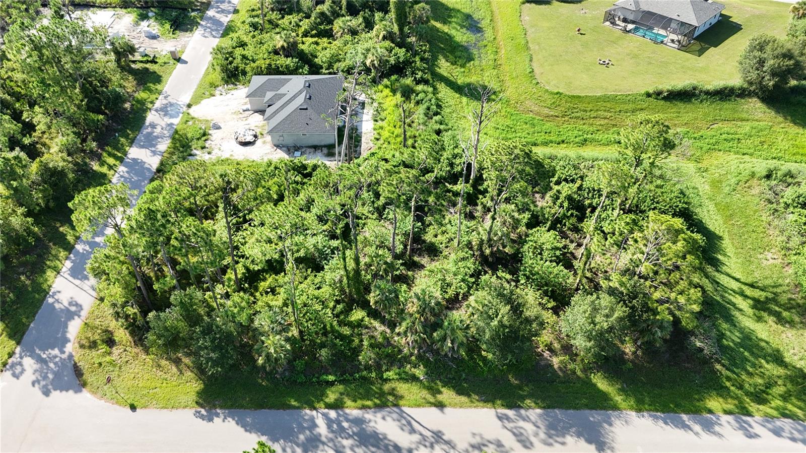 N San Mateo Dr Property Photo 4