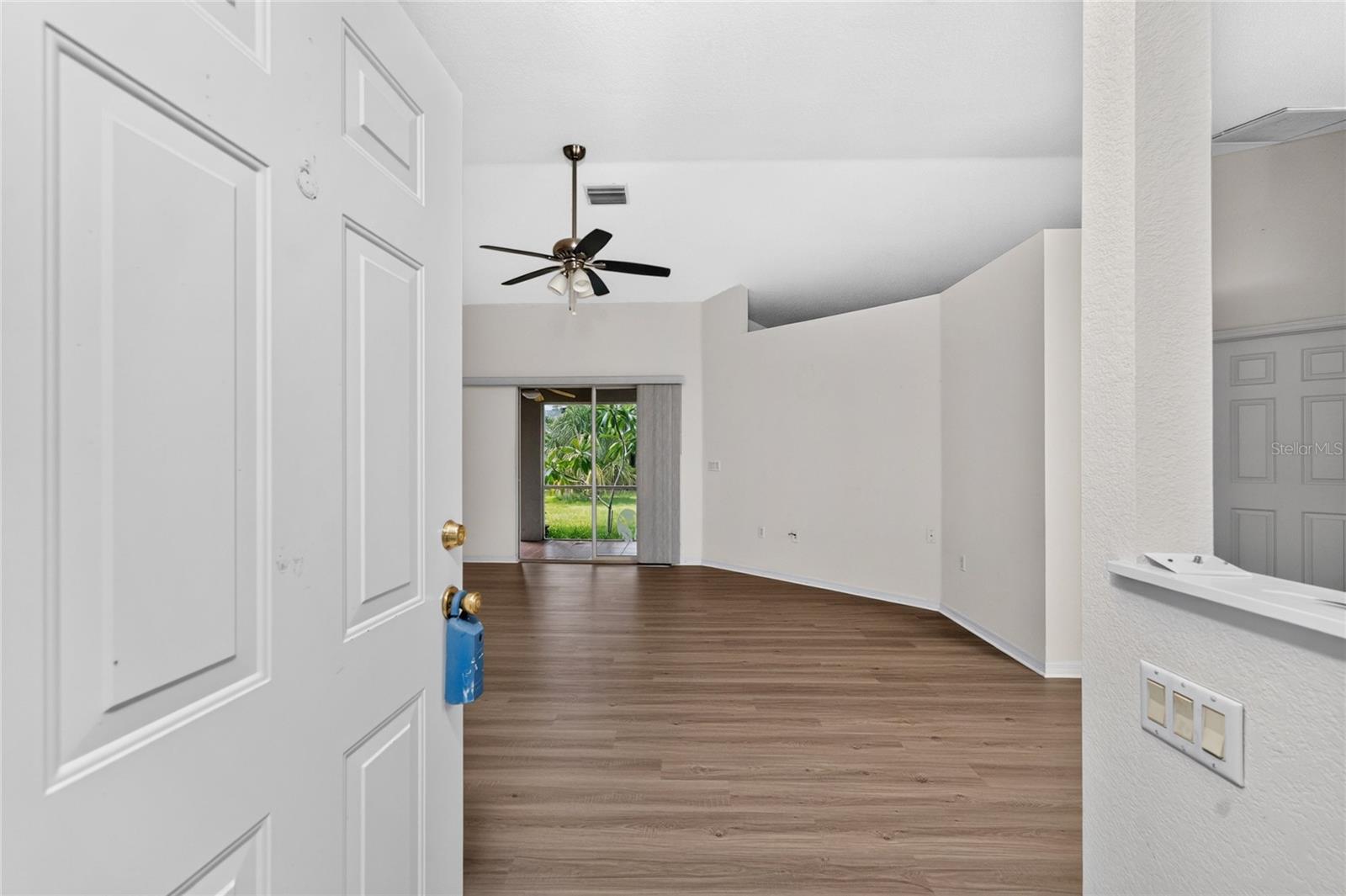 3871 Coquina Ave Property Photo 4