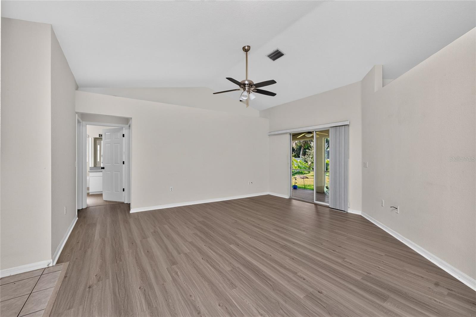 3871 Coquina Ave Property Photo 7