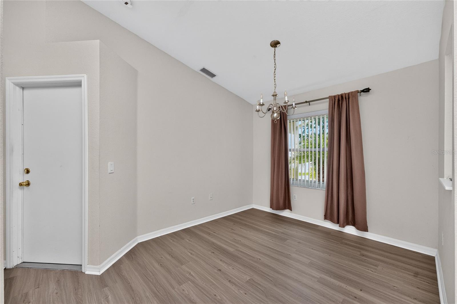 3871 Coquina Ave Property Photo 11