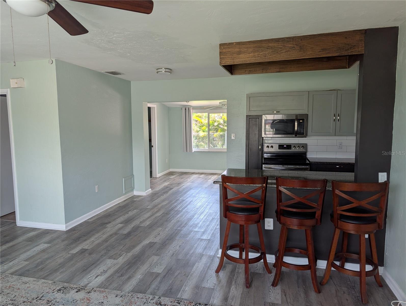 22311 Midway Blvd Property Photo 12