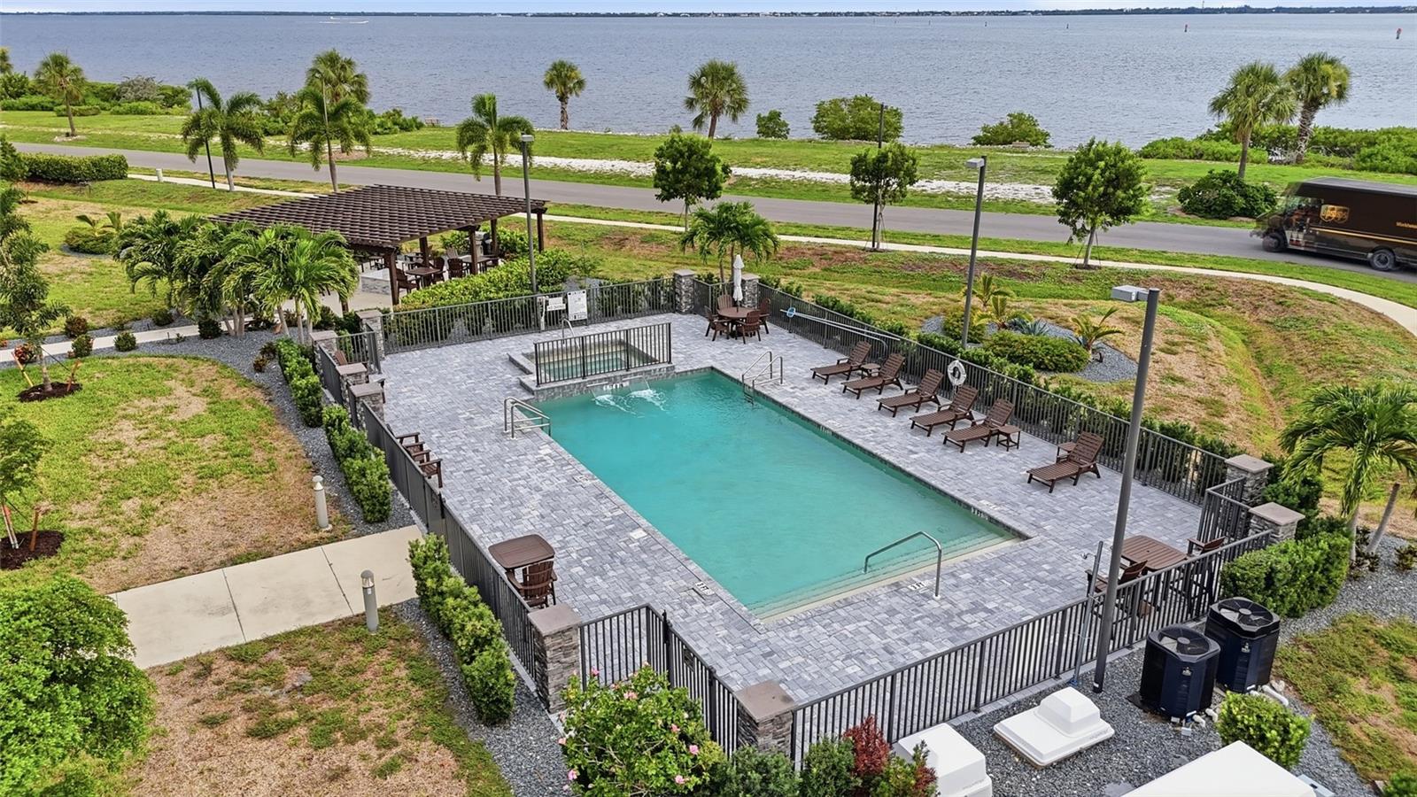 1425 Park Beach Cir #1310 Property Photo 4