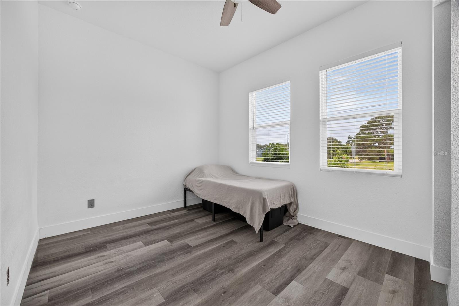 1264 S Salford Blvd Property Photo 23
