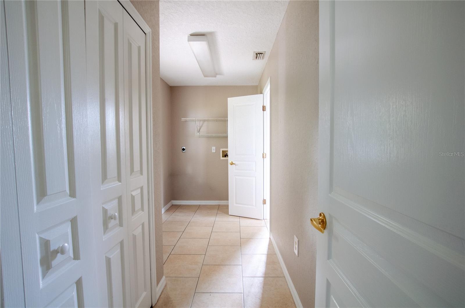 1204 E Gibson St Property Photo 9