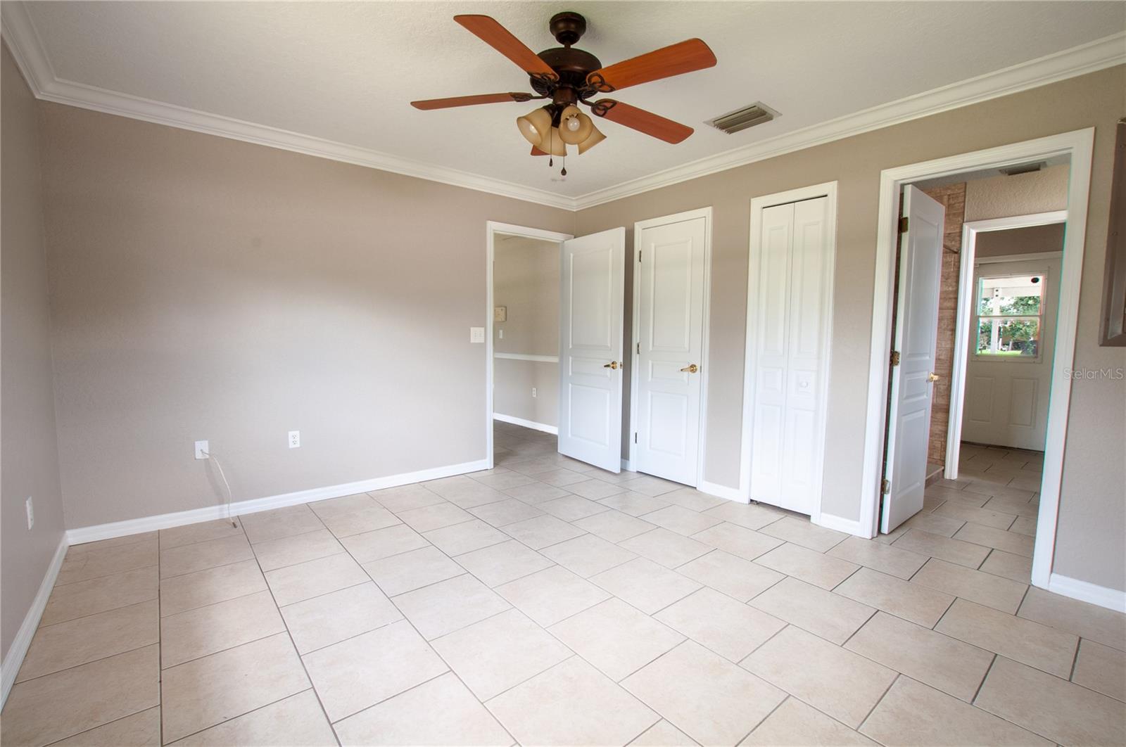 1204 E Gibson St Property Photo 13