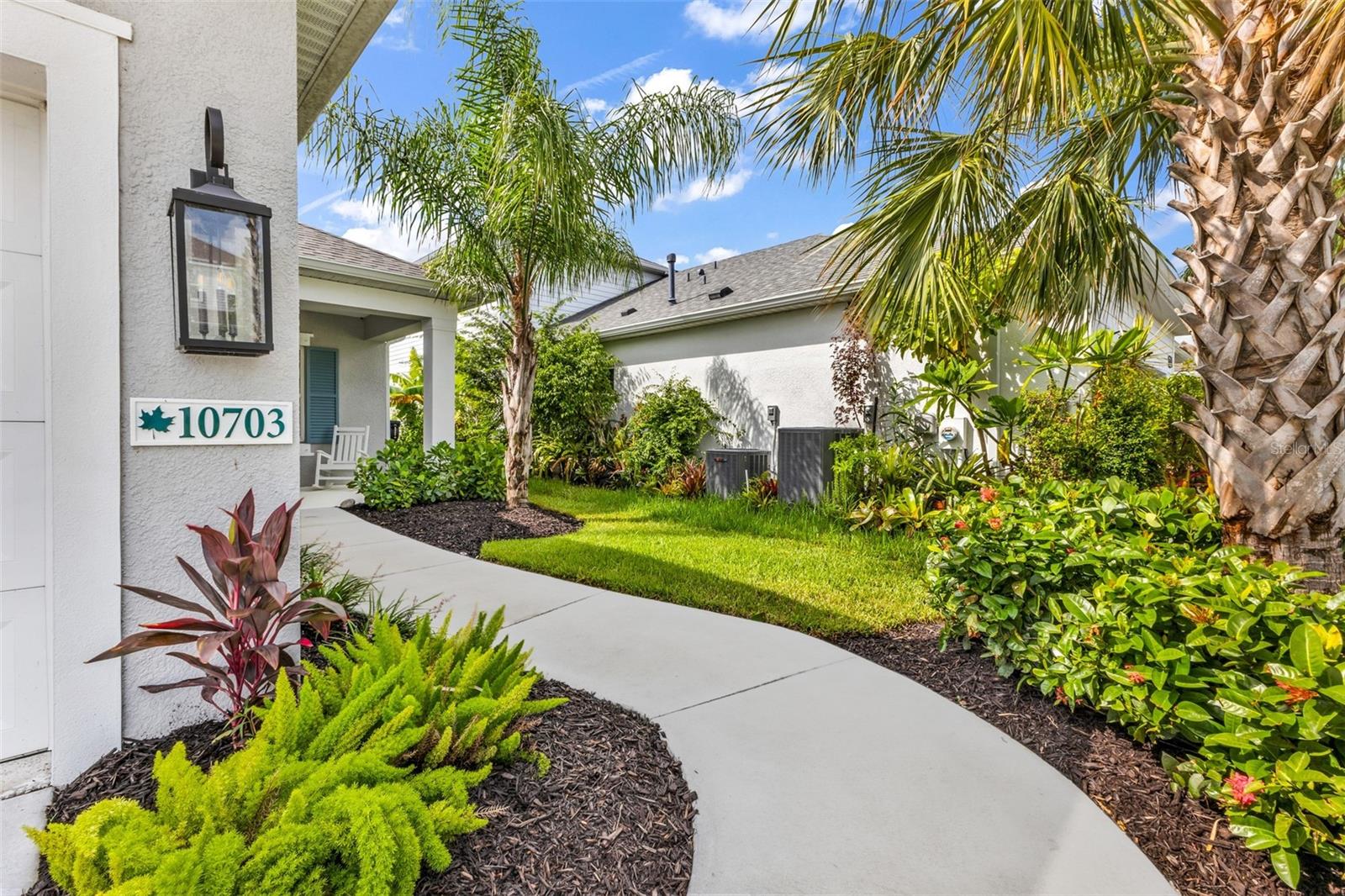 10703 Falling Leaf Ct Property Photo 3