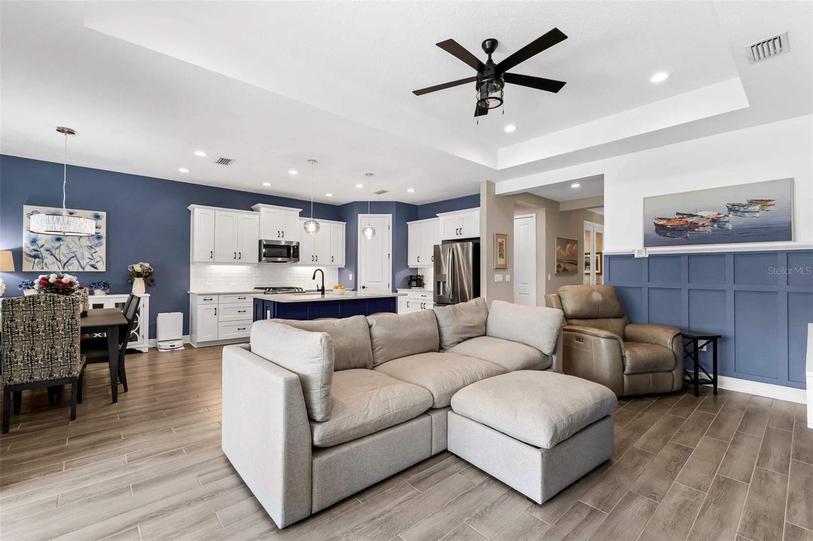 10703 Falling Leaf Ct Property Photo 15