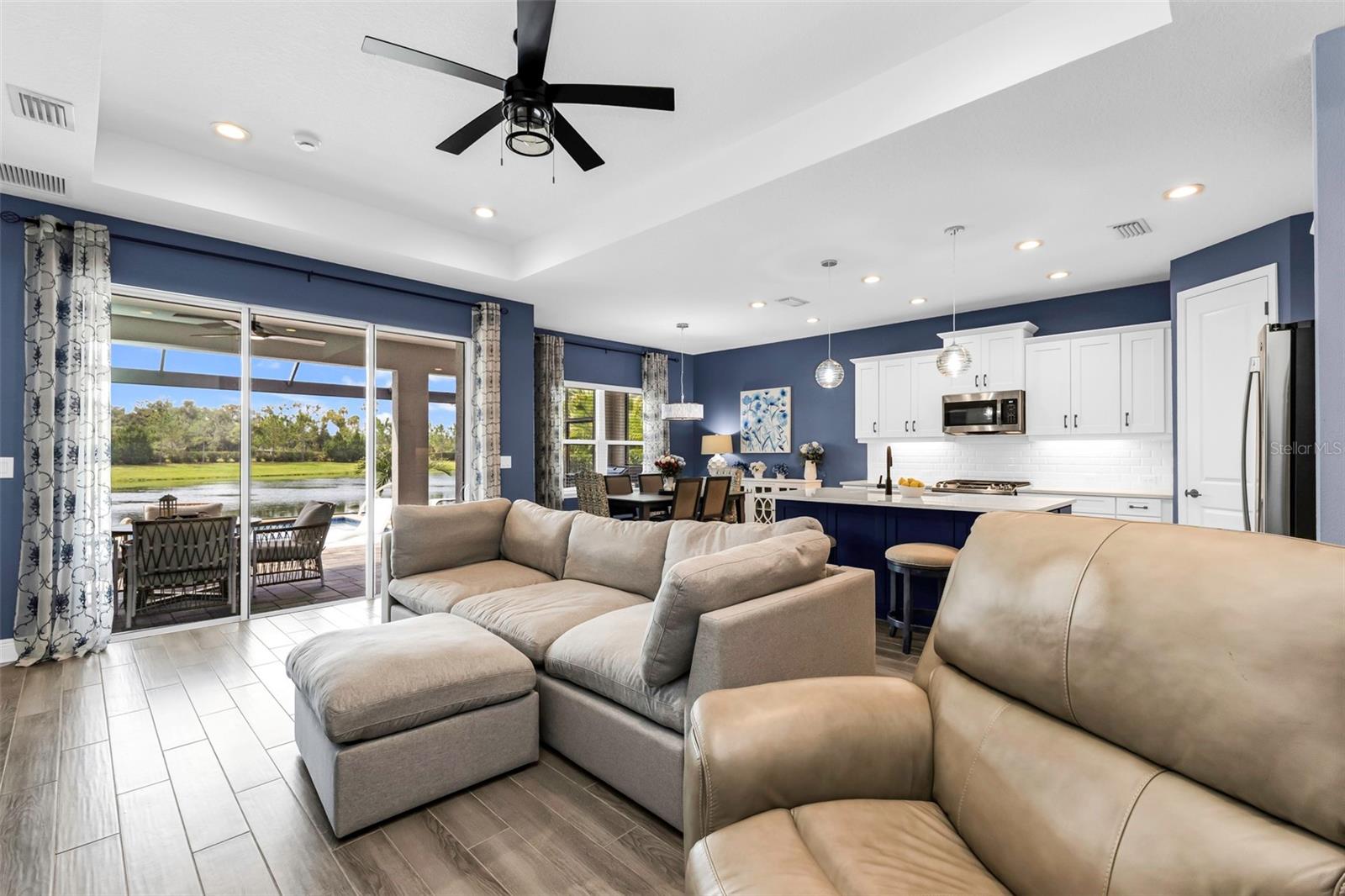 10703 Falling Leaf Ct Property Photo 17
