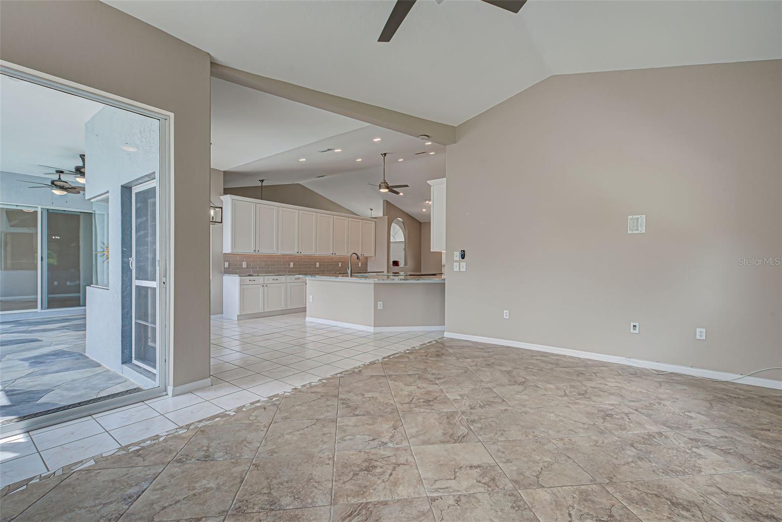 1114 Campbell St Property Photo 19