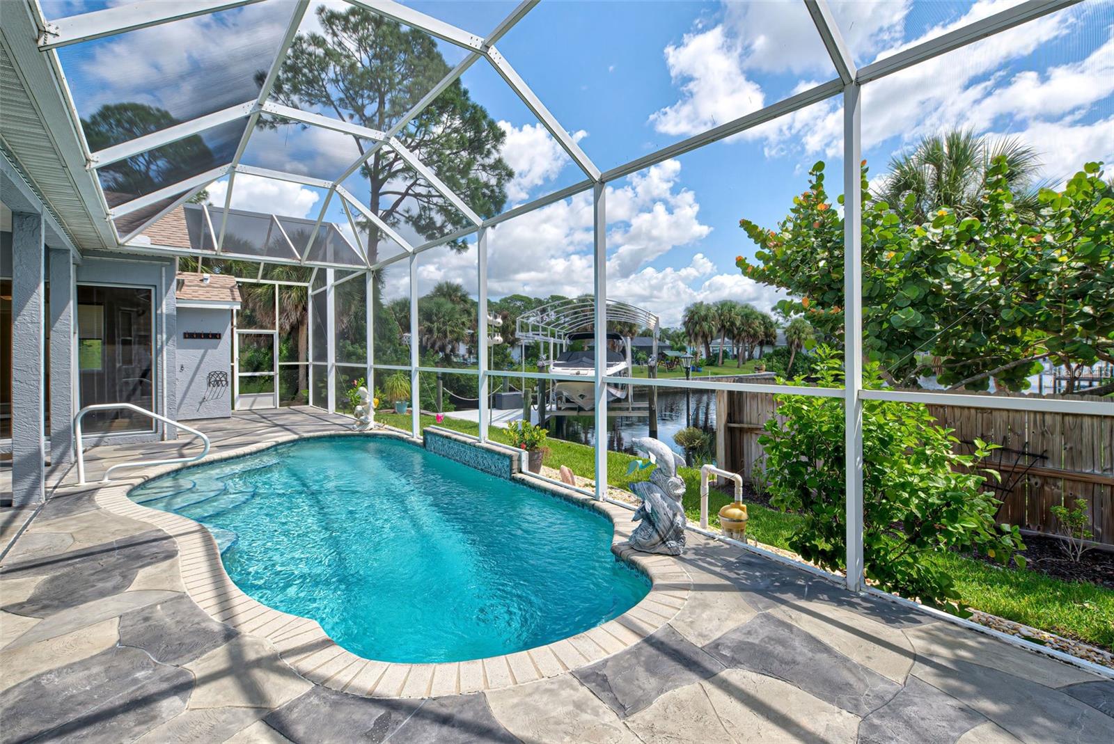 1114 Campbell St Property Photo 44