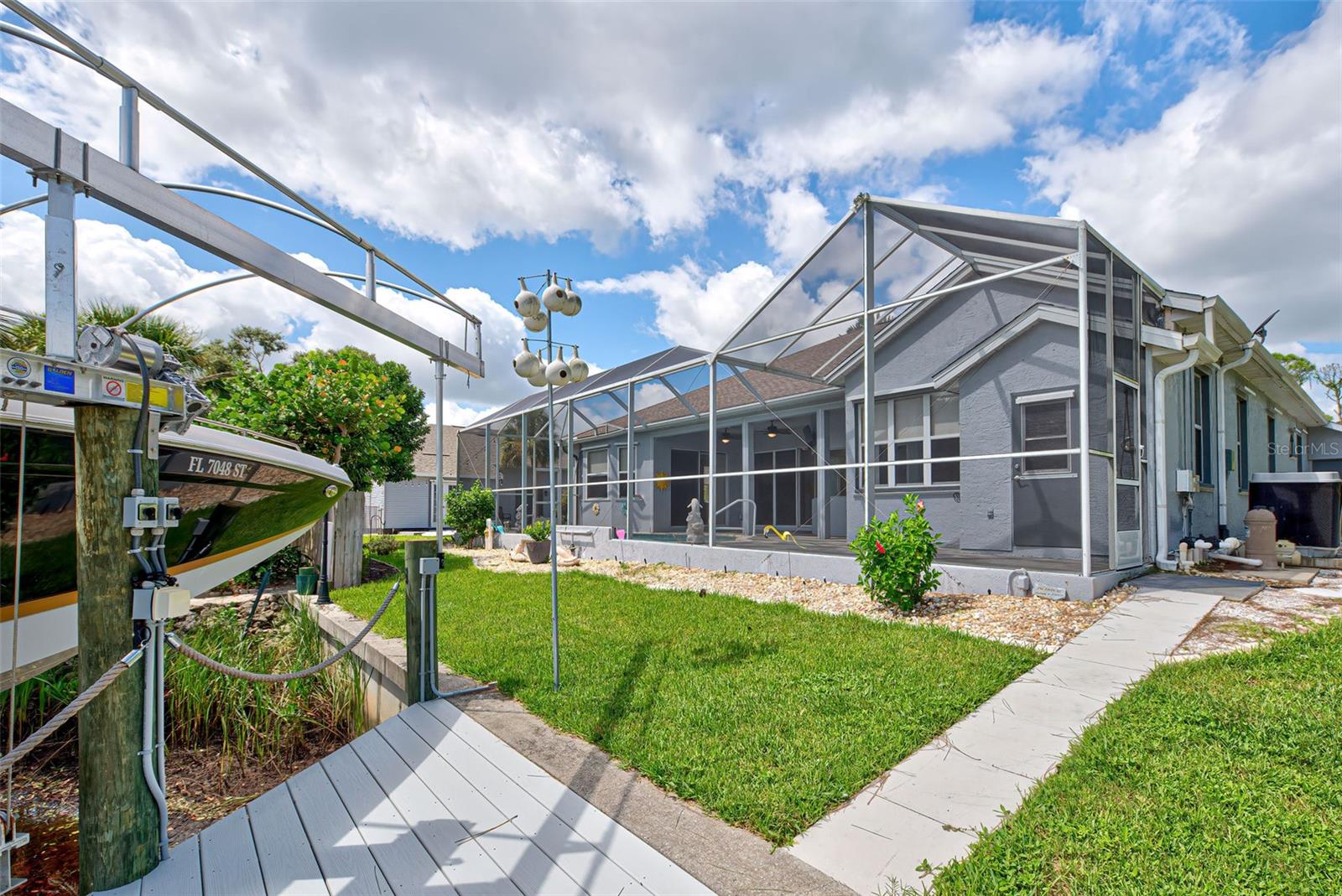 1114 Campbell St Property Photo 46