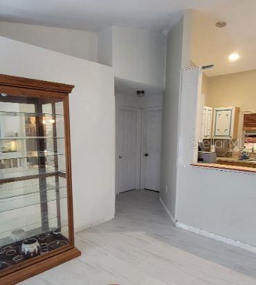 5411 Thomas St Property Photo 4