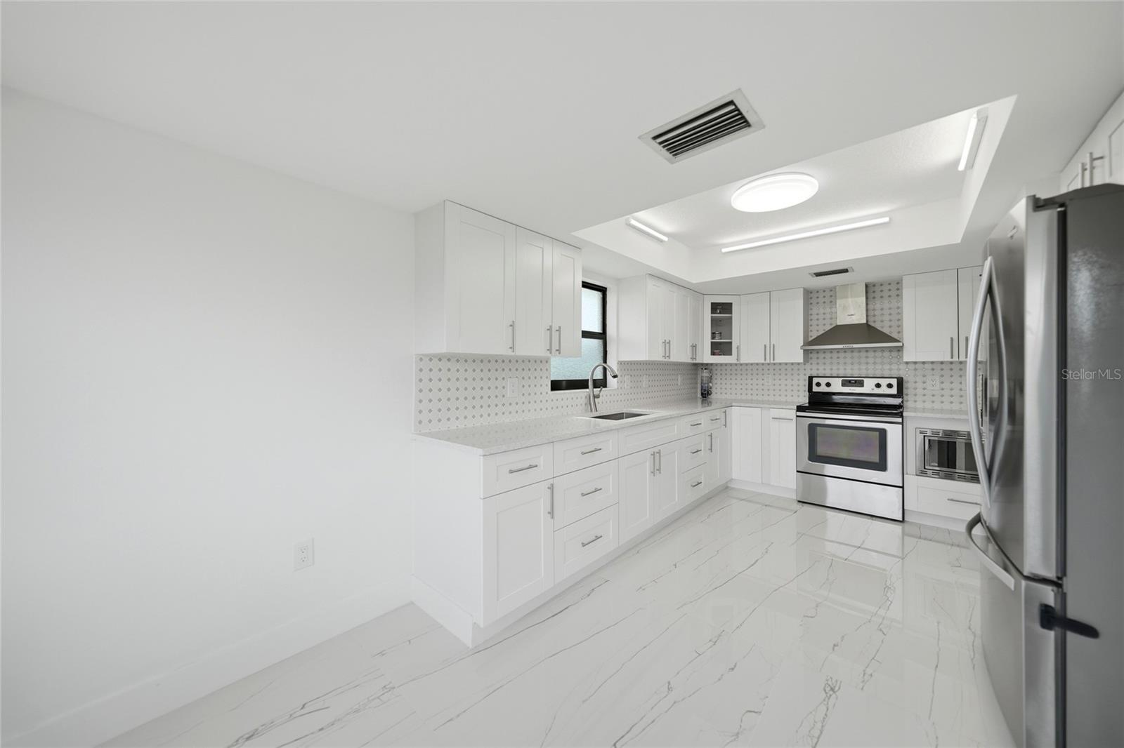2705 Mauritania Rd Property Photo 13