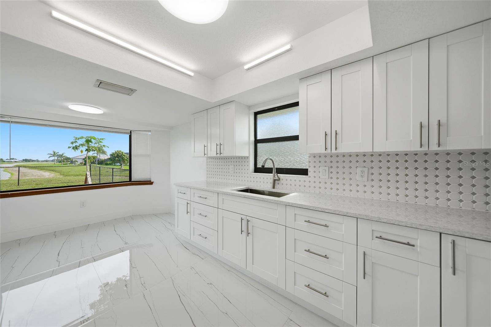 2705 Mauritania Rd Property Photo 14