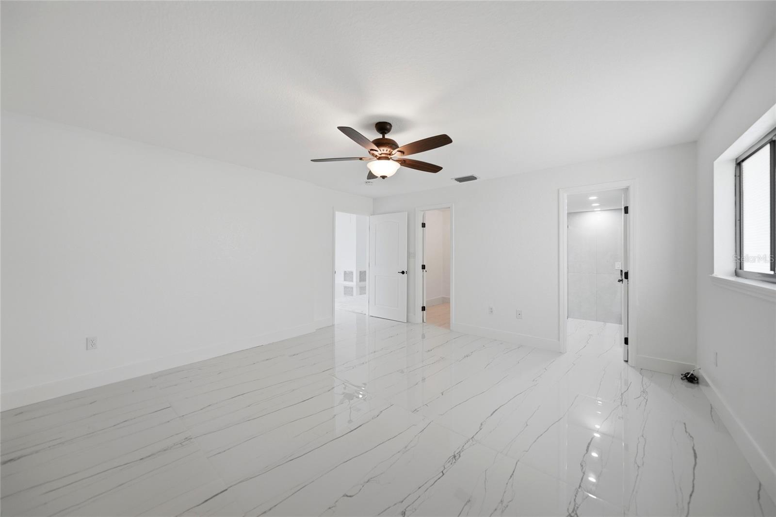 2705 Mauritania Rd Property Photo 18