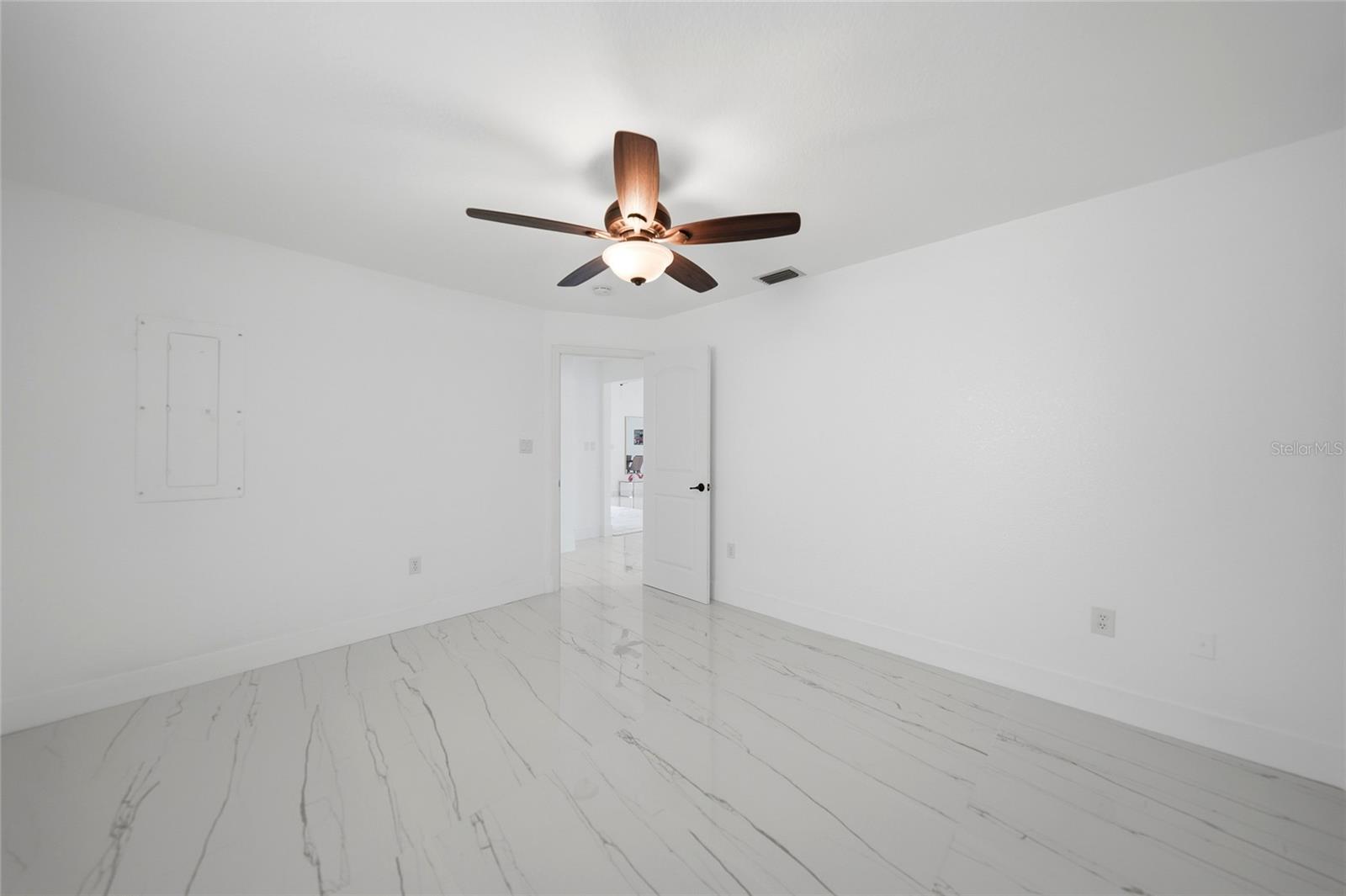 2705 Mauritania Rd Property Photo 23