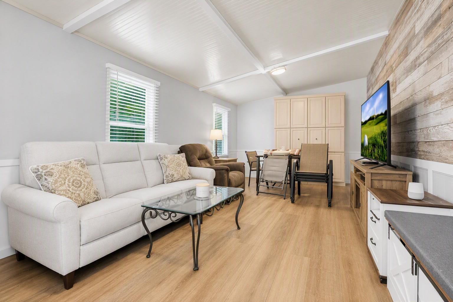 10933 Brown Pelican Cir Property Photo 4