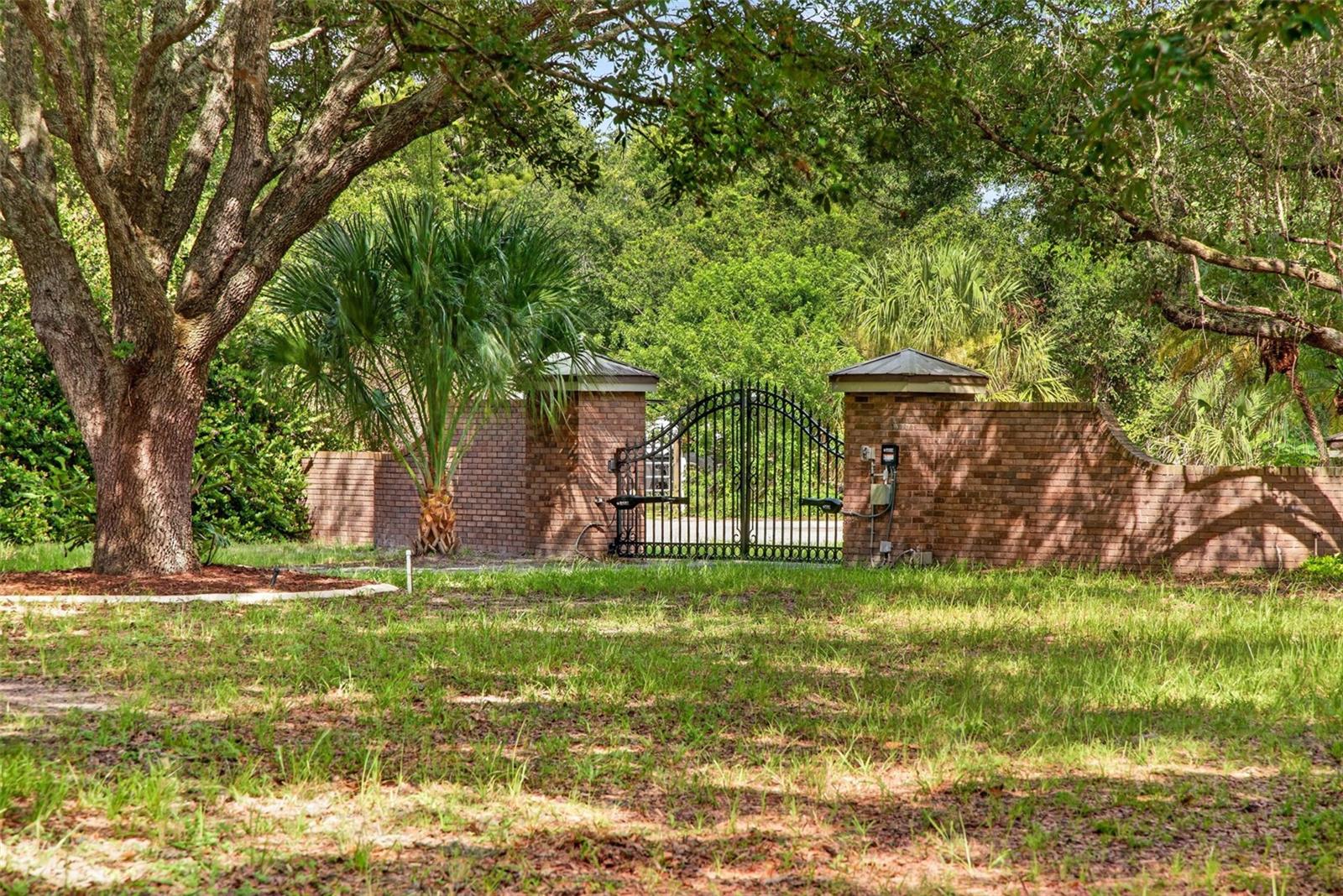 3190 Aloe St Property Photo 6