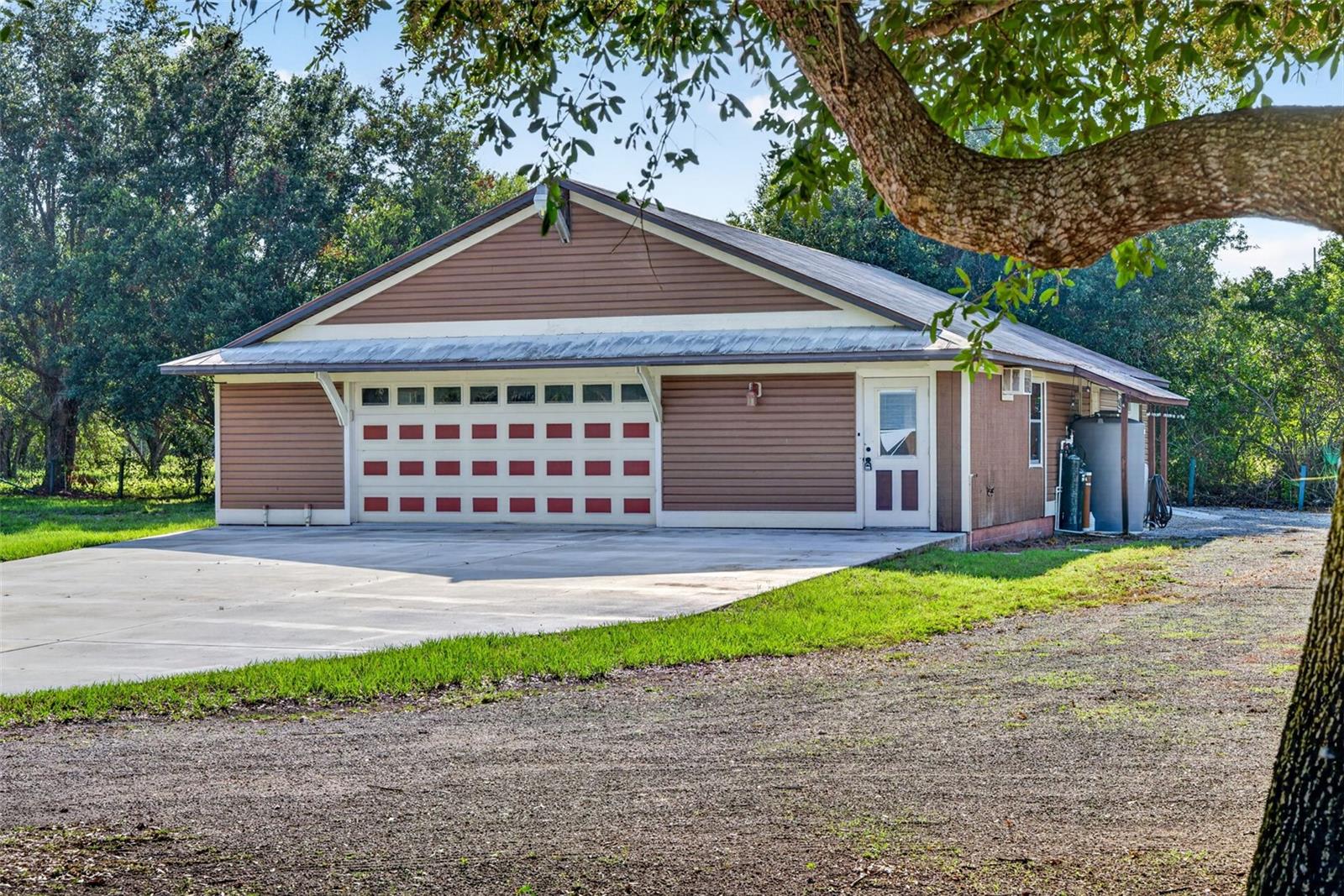 3190 Aloe St Property Photo 53