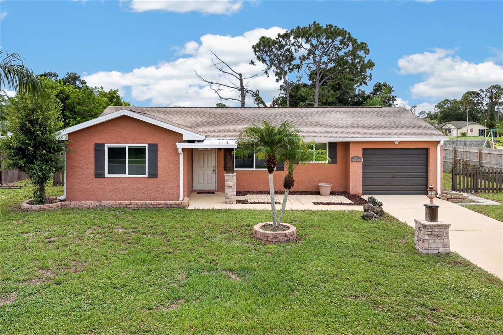 7582 Lyncrest St Property Photo 1