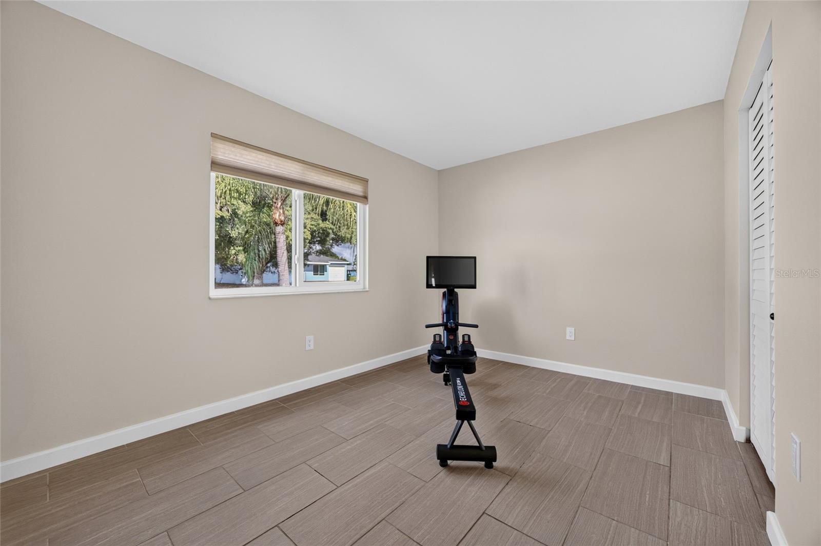7582 Lyncrest St Property Photo 17