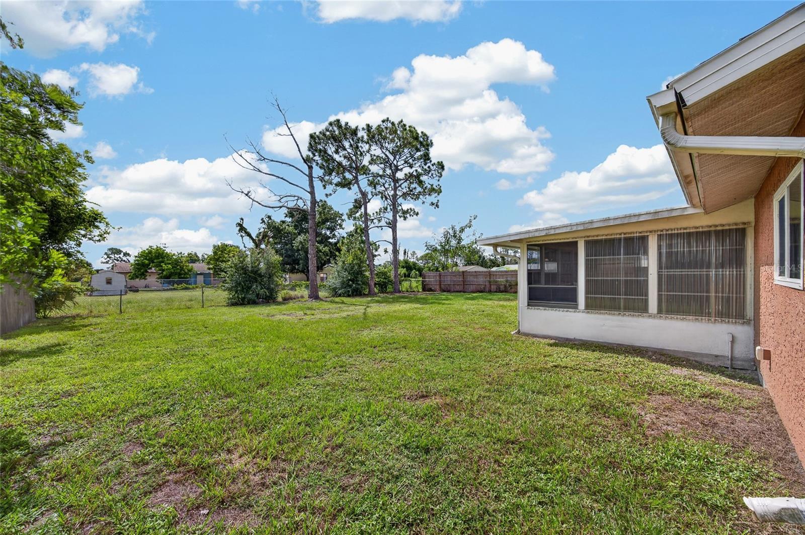7582 Lyncrest St Property Photo 30