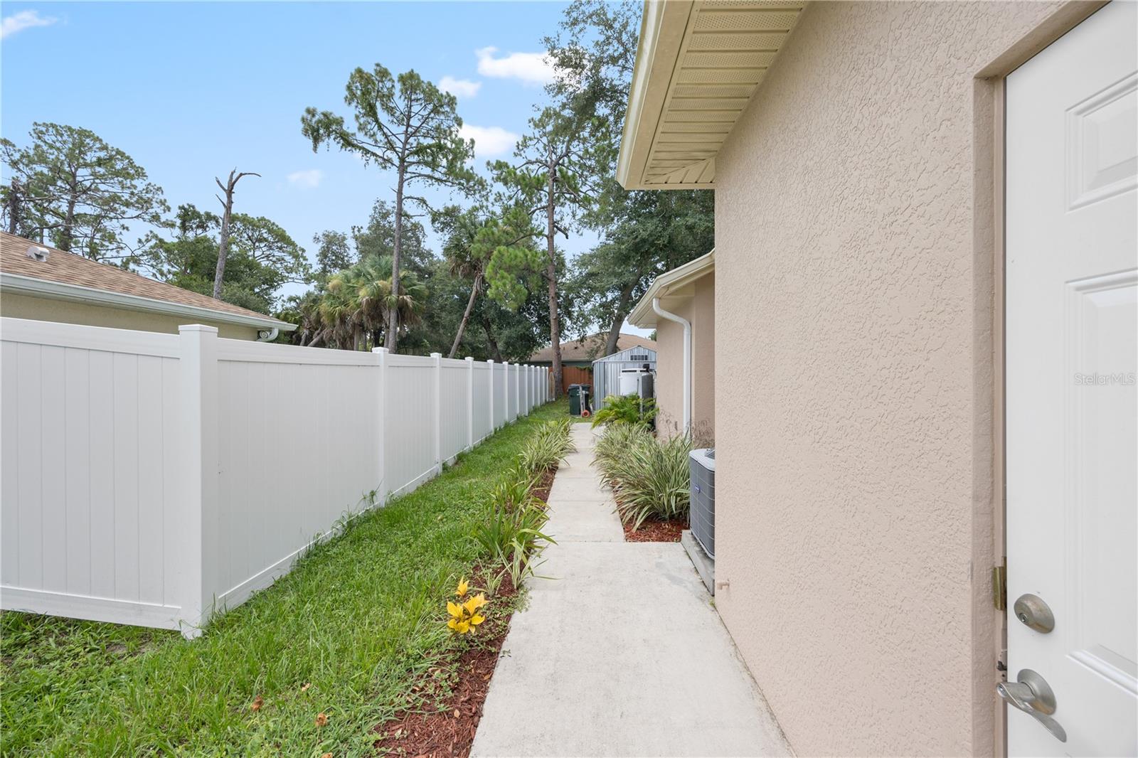 1276 Ramrod St Property Photo 27