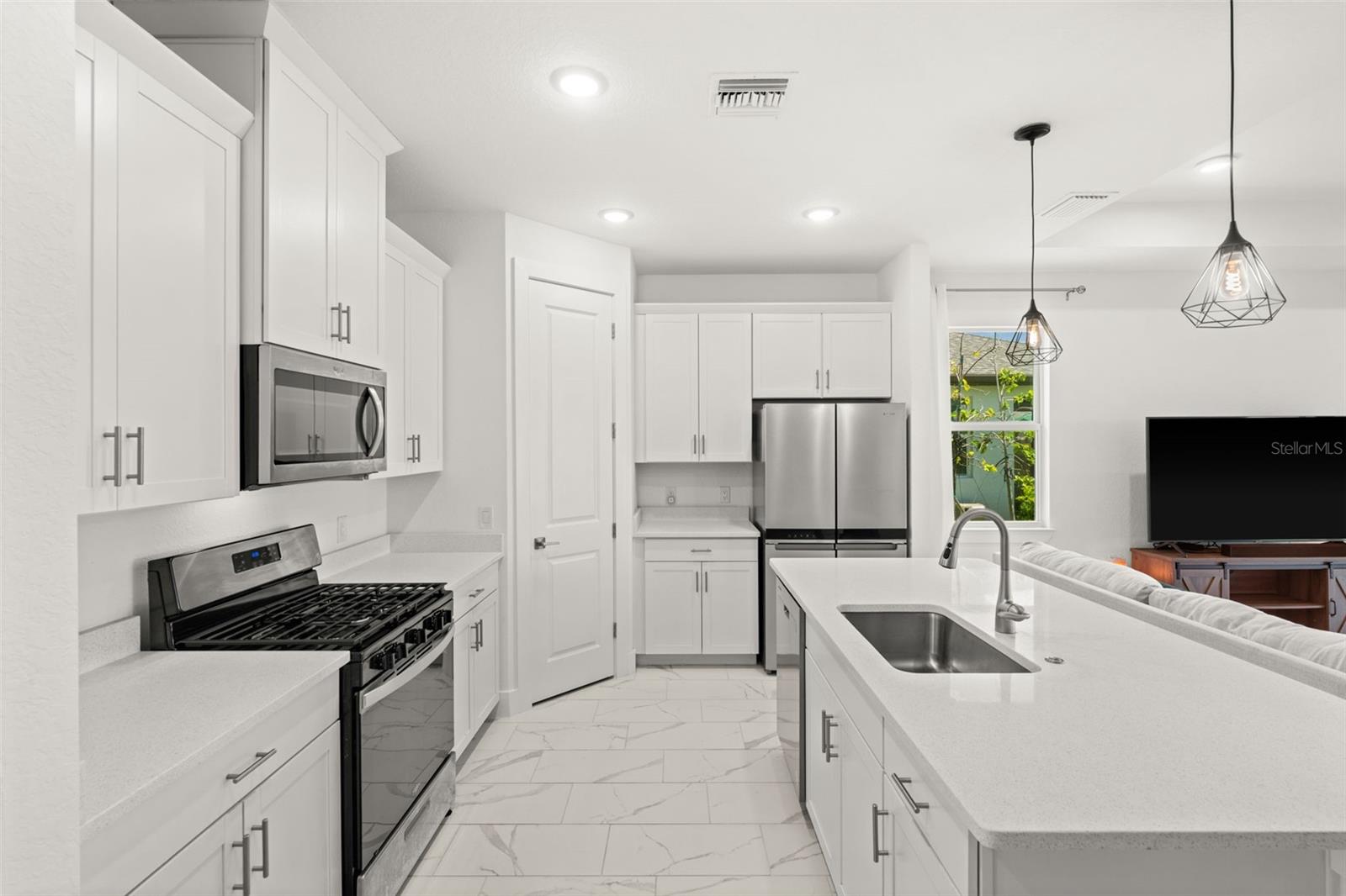 17080 River Otter Rd Property Photo 6