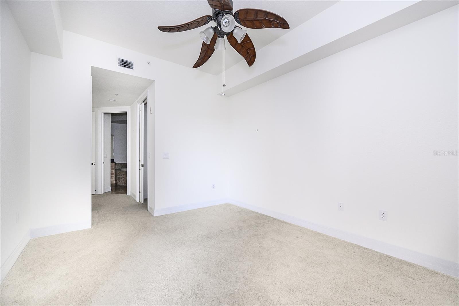 99 Vivante Blvd #404 Property Photo 17