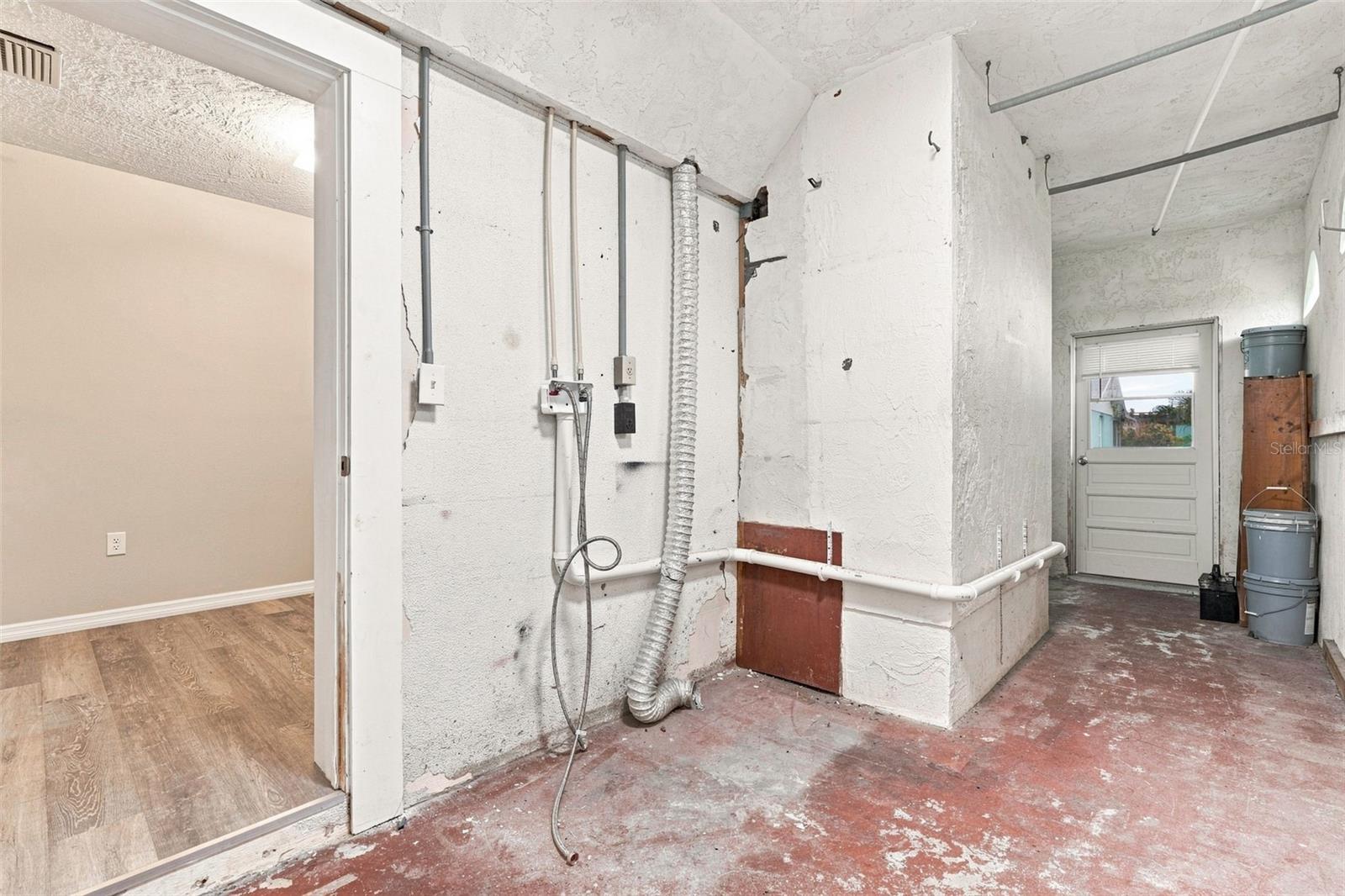 1005 Alston Ln Property Photo 39
