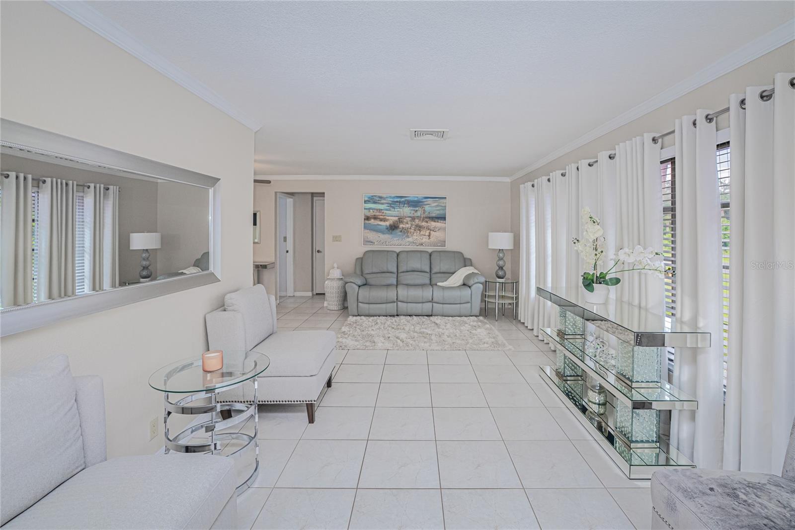 18423 Alphonse Cir Property Photo 4