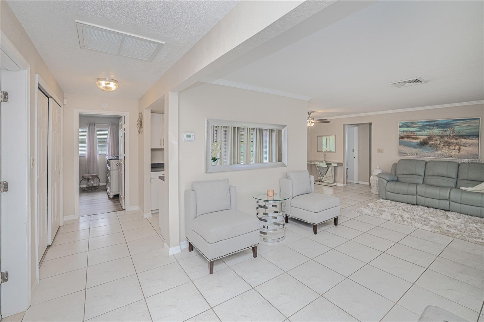 18423 Alphonse Cir Property Photo 5